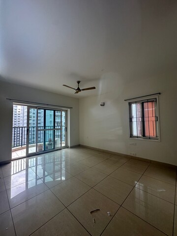 Room in 3 BHK Apartment at Brigade Gateway, Rajaji Nagar – for Rent