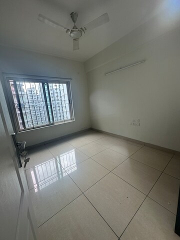 Room in 3 BHK Apartment at Brigade Gateway, Rajaji Nagar – for Rent