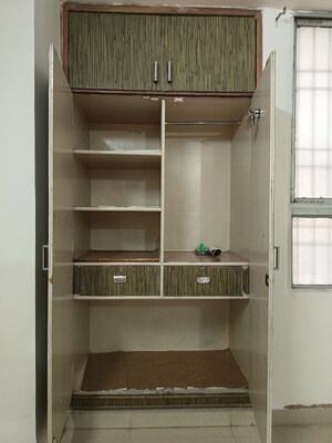 Furnished Amenities in 3 BHK Apartment at Exhibition Road – for Sale