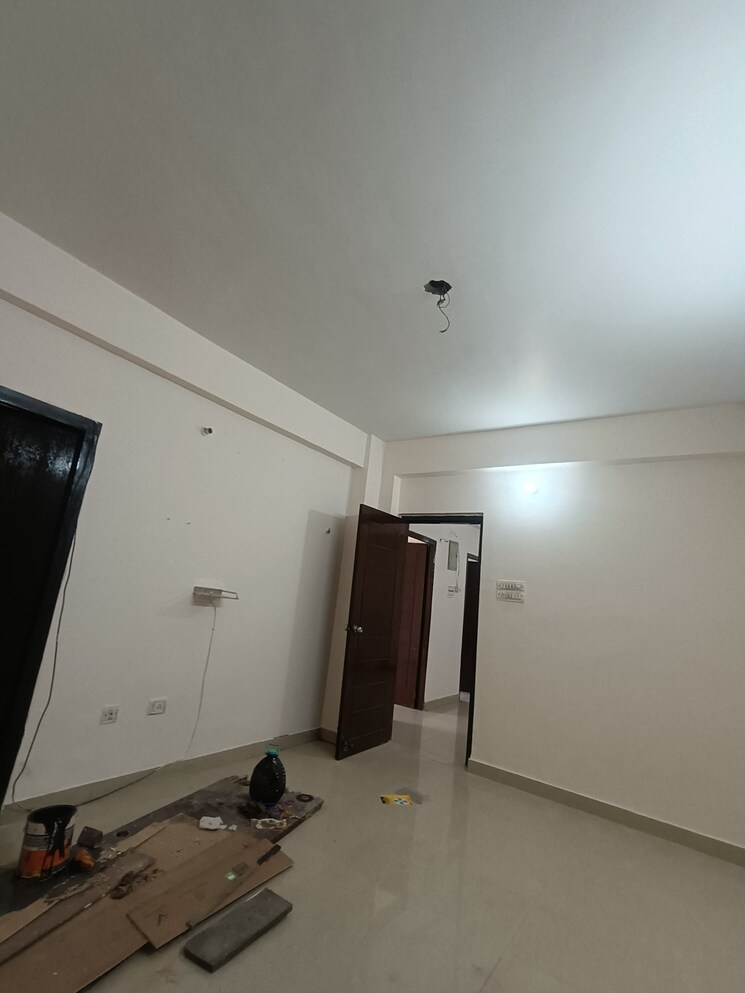 Room, exhibition road 3 Bedroom 1480 Sq.Ft. Apartment In Exhibition Road Patna 9093654