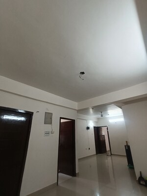 Room in 3 BHK Apartment at Exhibition Road – for Sale