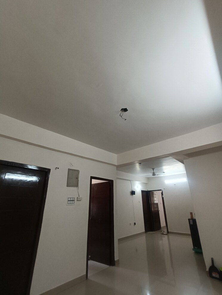 Room, exhibition road 3 Bedroom 1480 Sq.Ft. Apartment In Exhibition Road Patna 9093654