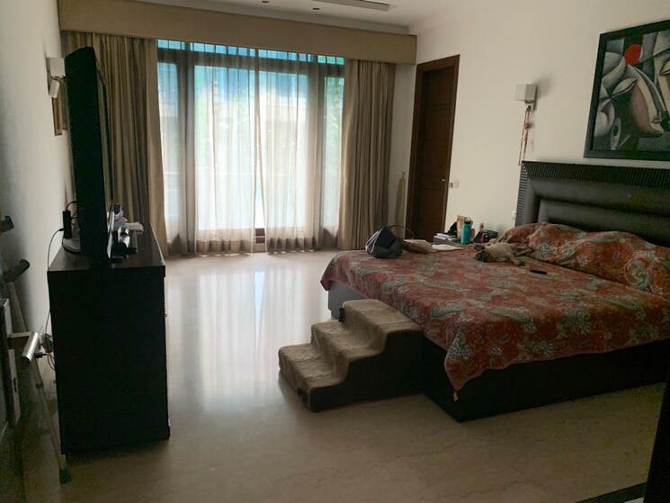 Bedroom, panchsheel park 6 Bedroom 1200 Sq.Yd. Builder Floor In Panchsheel Park Delhi 9093668