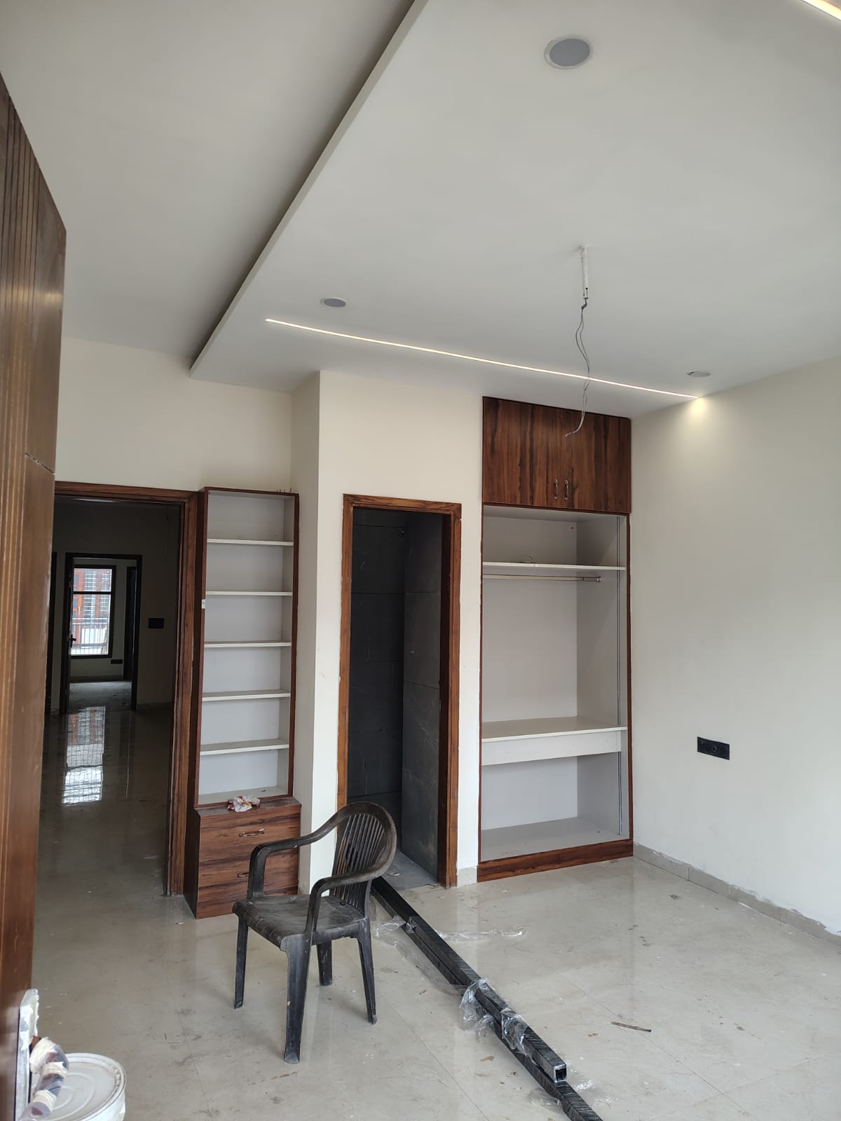 6 BHK + Pooja Room,Extra Room Builder Floor For Sale in Guru Jivan Vihar