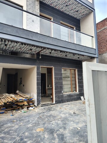 6 BHK Builder Floor – Exterior View View at Dhakoli - for Sale