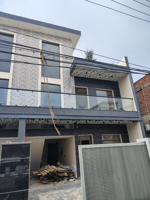 6 BHK Builder Floor – Exterior View View at Dhakoli - for Sale