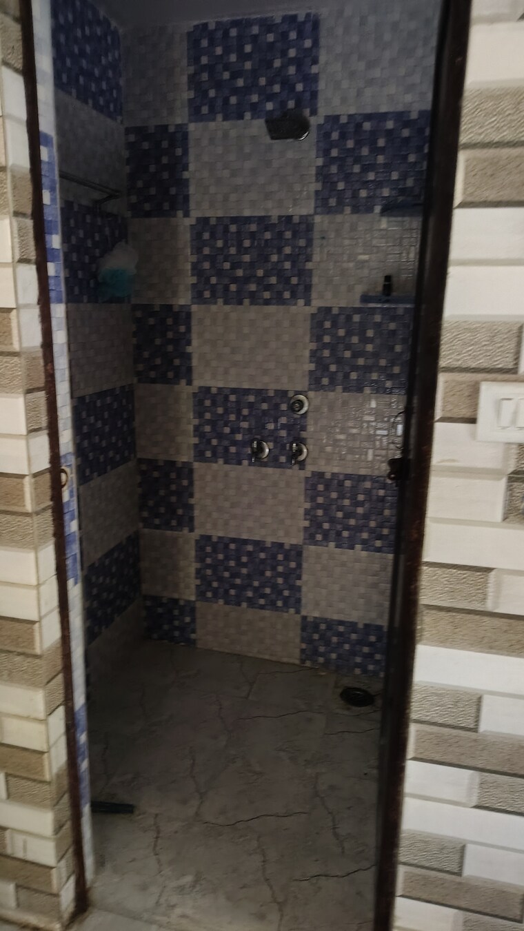 Attached Bathroom, vasundhara sector 1 6+ Bedroom 122 Sq.Mt. Independent House In Vasundhara Sector 1 Ghaziabad 9093684