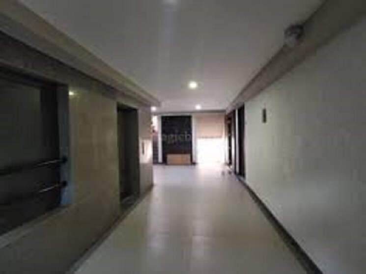 undefined, krish-one-world-capital Commercial Office Space 2400 Sq.Ft. In Bodakdev Ahmedabad 9093665