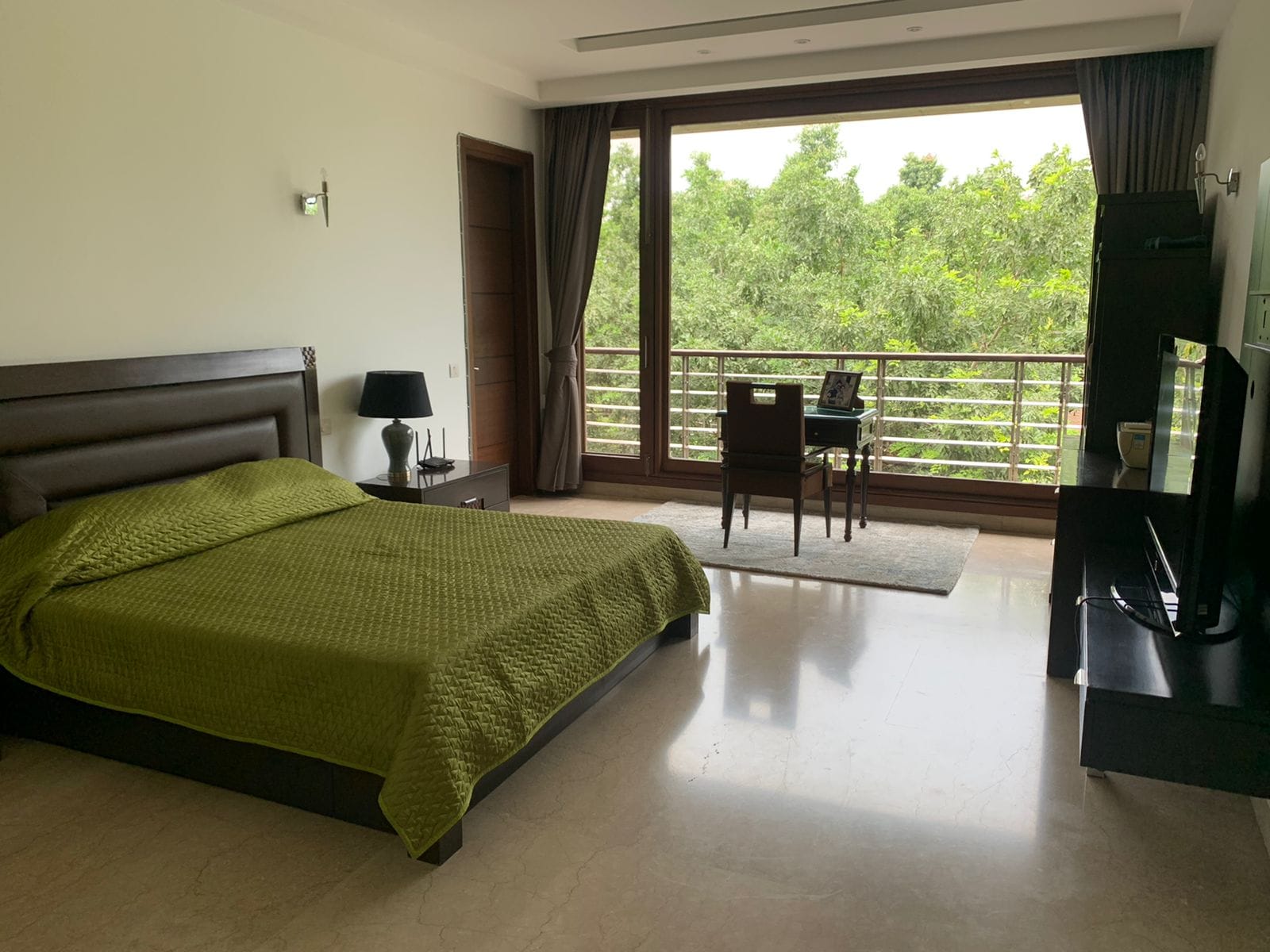 6 BHK + Pooja Room,Servant Room,Study Room,Extra Room Builder Floor For Rent in Home Hunter Real Estate