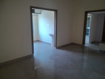 Room in 2 BHK Builder Floor at Nri Layout – for Rent