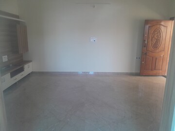 Room in 2 BHK Builder Floor at Nri Layout – for Rent
