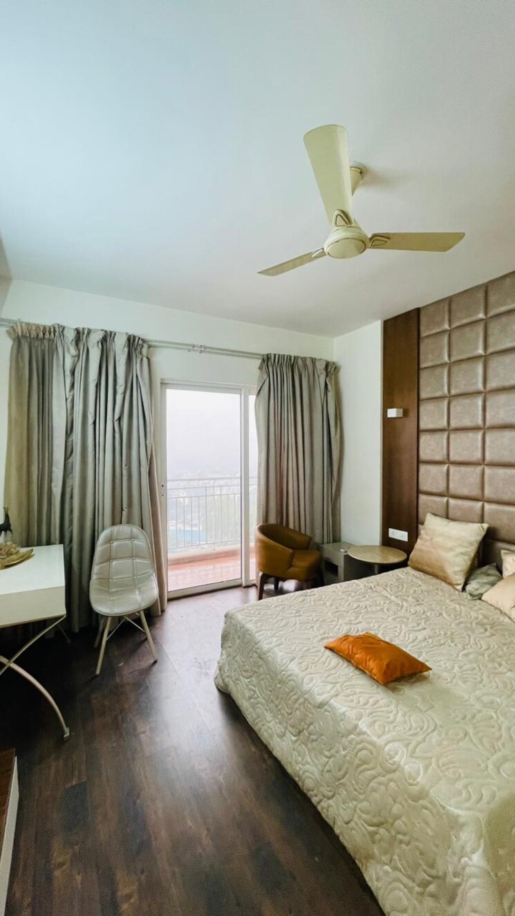 Room, gomti nagar 3 Bedroom 2166 Sq.Ft. Apartment In Gomti Nagar Lucknow 9093720
