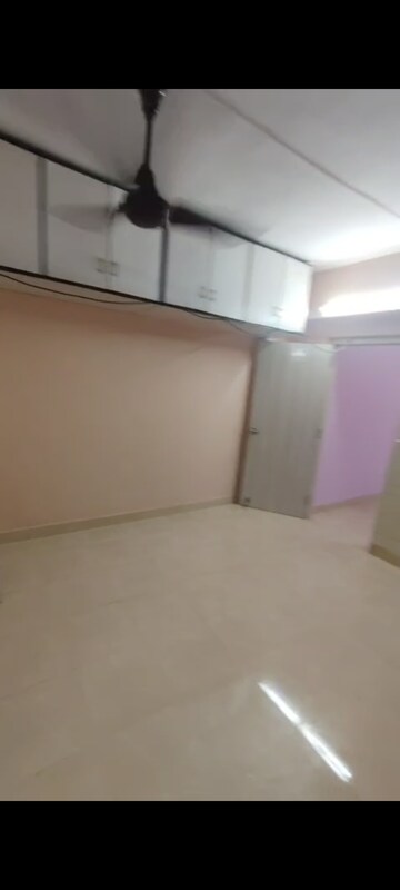 Room in 1 BHK Apartment at Marzban CHS, Vile Parle East – for Rent