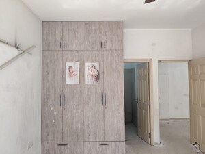 Room in 3 BHK Builder Floor at Emaar MGF Emerald Hills, Sector 65 – for Sale