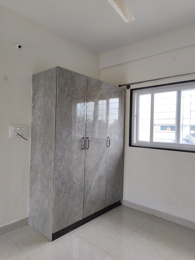 Room, halasuru 1 RK 300 Sq.Ft. Apartment In Halasuru Bangalore 9093792