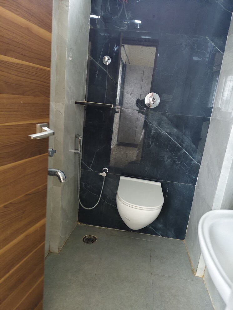 Bathroom, halasuru 1 RK 300 Sq.Ft. Apartment In Halasuru Bangalore 9093792