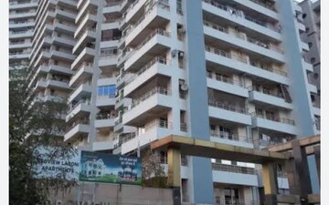 Shop For Sale in Crossing Republik, Crossing Republic