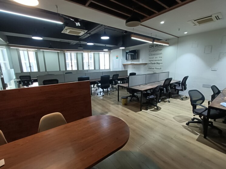 Gym, hn-safal-mondeal-heights Commercial Office Space 1923 Sq.Ft. In Ramdevnagar Ahmedabad 9093795