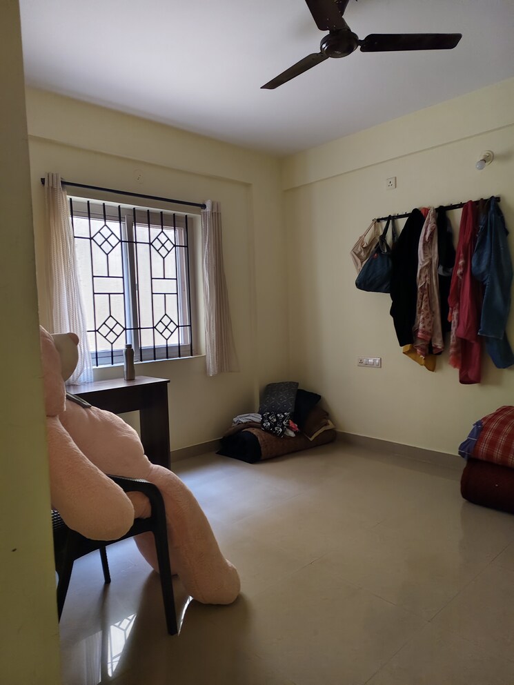 Living Room, halasuru 2 Bedroom 1000 Sq.Ft. Apartment In Halasuru Bangalore 9093829