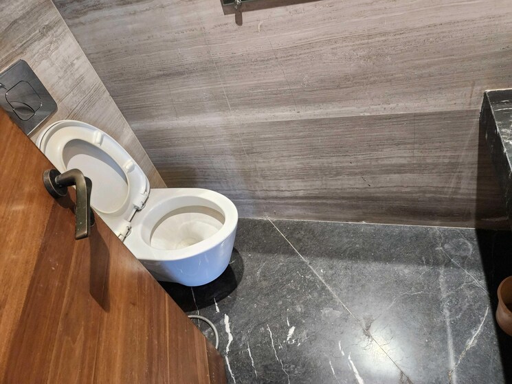 Bathroom, omkar-1973 3 Bedroom 1895 Sq.Ft. Apartment In Worli Mumbai 9093814