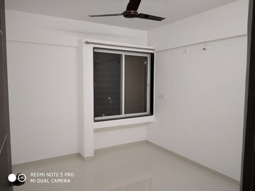 Room in 2 BHK Apartment at Akshay County, Baner – for Rent