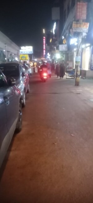 Parking in 2 BHK Builder Floor at Laxmi Nagar – for Sale