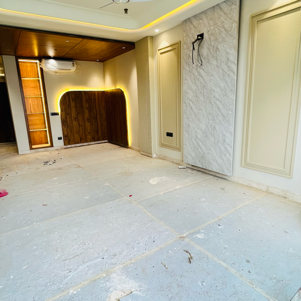 4 BHK + Pooja Room,Servant Room Builder Floor For Sale in Hong Kong Bazaar