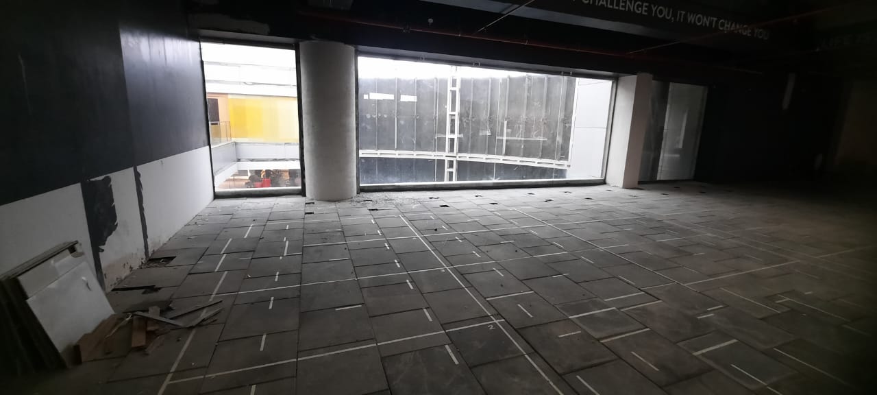 Showroom For Sale in Andheri West