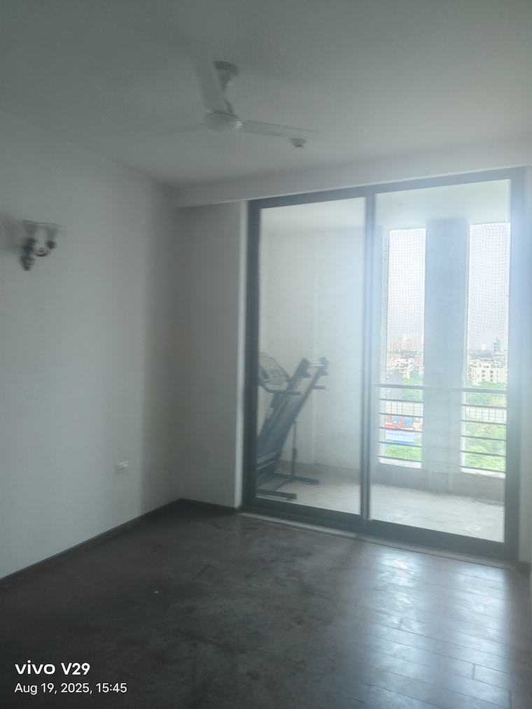 Room, m3m-golf-estate 4 Bedroom 4085 Sq.Ft. Apartment In Sector 65 Gurgaon 9093869