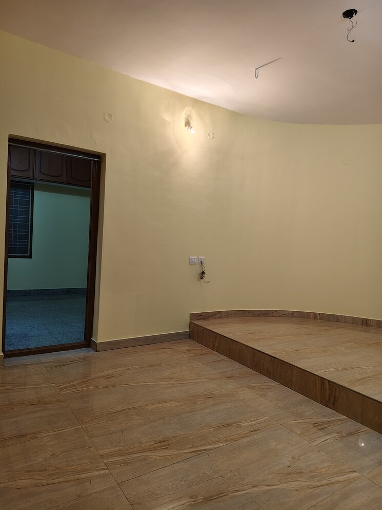 Room, halasuru 2 Bedroom 900 Sq.Ft. Builder Floor In Halasuru Bangalore 9093877