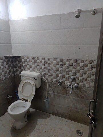 Bathroom in 2 BHK Independent House at Gomti Nagar – for Rent