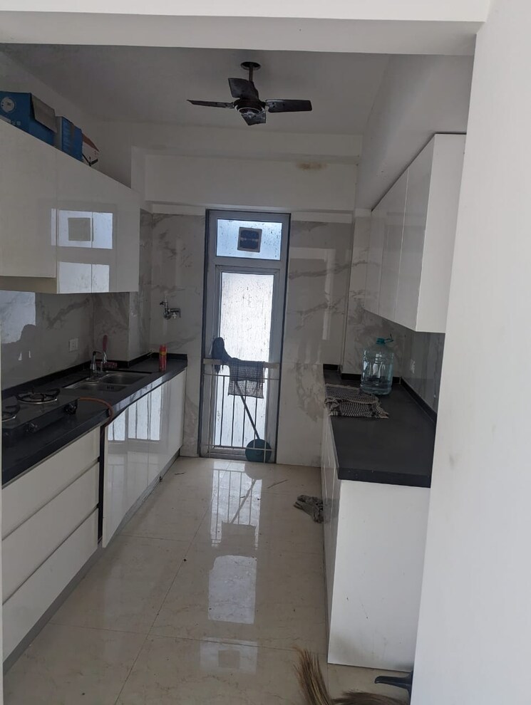 Kitchen, omkar-veda-exclusive 3 Bedroom 1100 Sq.Ft. Apartment In Parel Mumbai 9093902