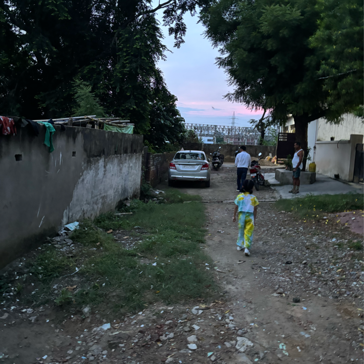  Parking, gomti nagar  2800 Sq.Ft. Plot In Gomti Nagar Lucknow 9093901