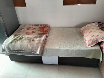Bedroom in 2 BHK Builder Floor at Laxmi Nagar – for Sale