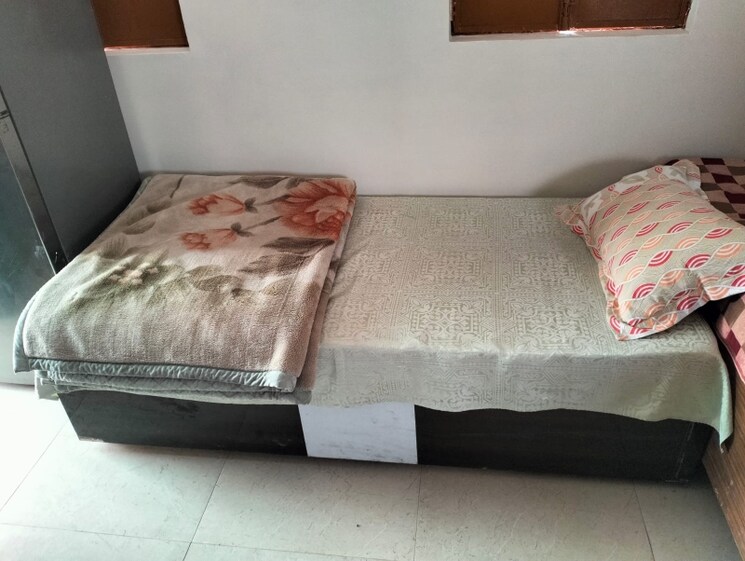 Bedroom, laxmi nagar 2 Bedroom 599 Sq.Ft. Builder Floor In Laxmi Nagar Delhi 9093913