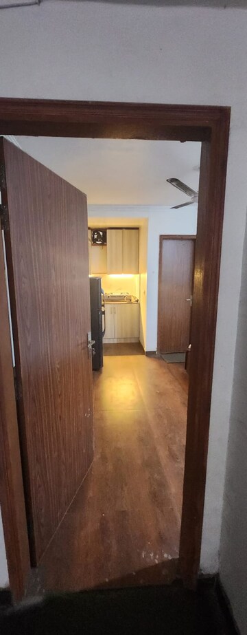 Room in 1 RK Builder Floor at Ansal Royale Casa, Sector 55 – for Rent