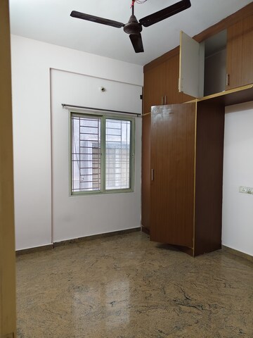 Room in 2 BHK Apartment at MH Apartments, Rt Nagar – for Rent