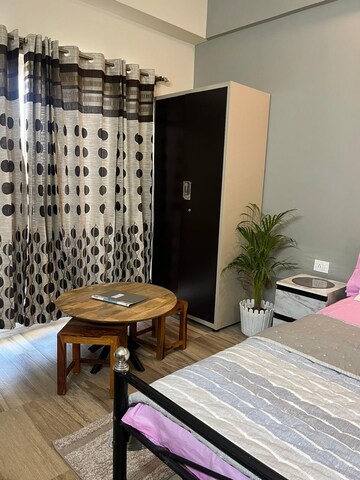 Bedroom in 1 BHK Apartment at Paramount Golfforeste, Zeta I Greater Noida – for Rent