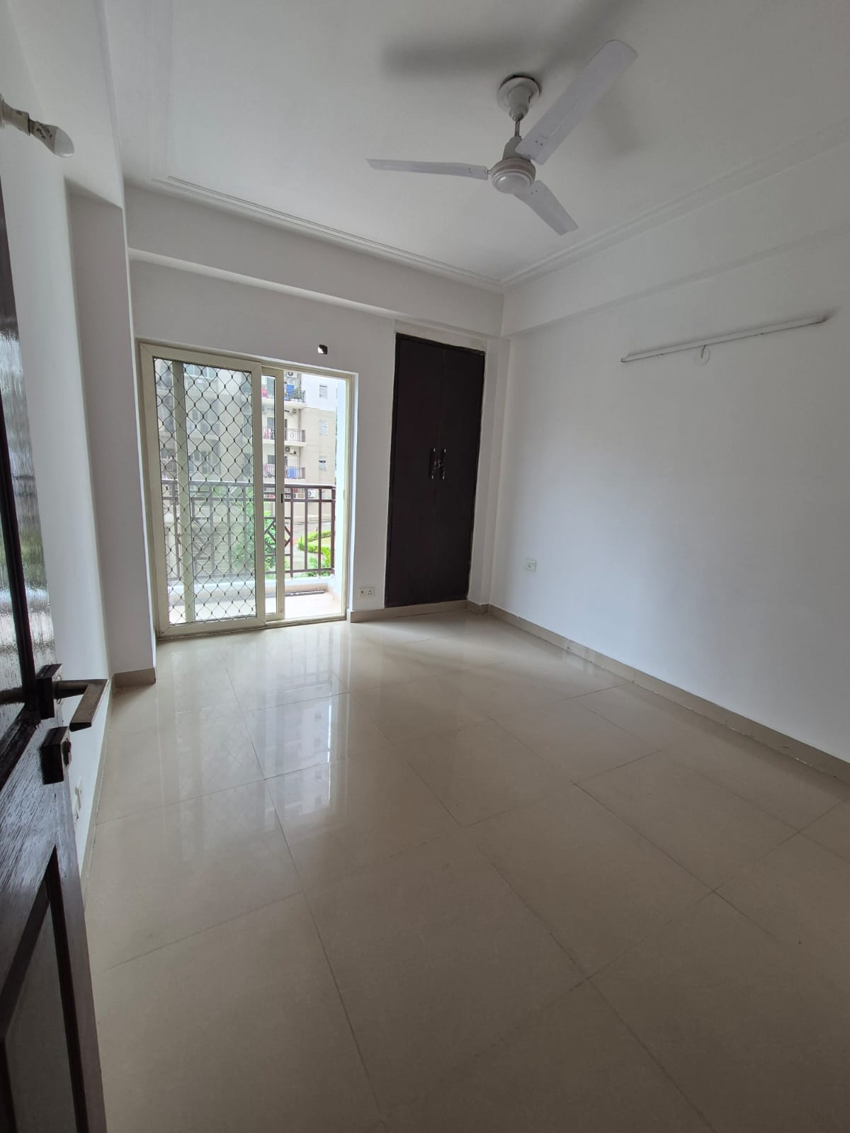 2 BHK Apartment For Sale in Gaur City 2 - 14th Avenue