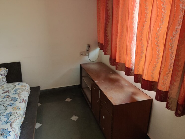 undefined, rwa-apartments-sector-27 1.5 Bedroom 750 Sq.Ft. Independent House In Sector 27 Noida 9093987