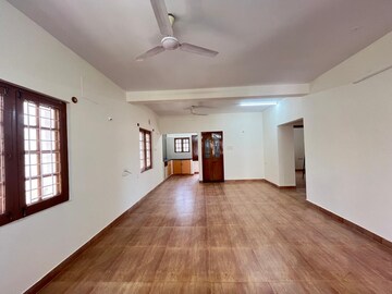 Room in 2 BHK Builder Floor at Indiranagar – for Rent