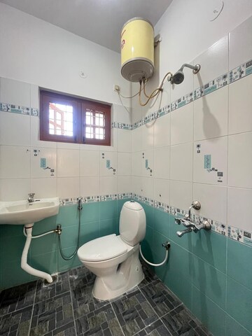 Bathroom in 2 BHK Builder Floor at Indiranagar – for Rent