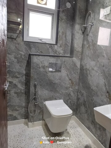 Attached Bathroom in Studio Builder Floor at Sector 40 – for Rent