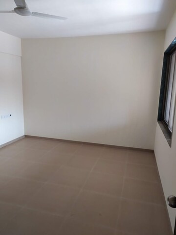Room in 1 BHK Apartment at Nagpal Sudarshan Paradise, Pimple Nilakh – for Rent
