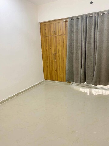Room in 2 BHK Apartment at Galaxy North Avenue ll, Gaur City 2 – for Rent