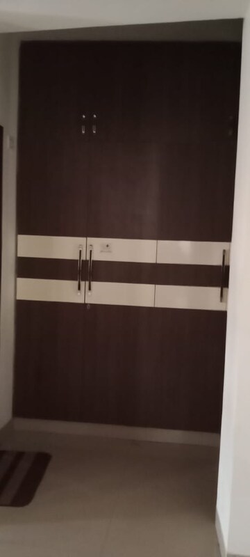 Furnished Amenities in 3 BHK Apartment at Unitech The Residences Sector 33, Sector 33 – for Rent