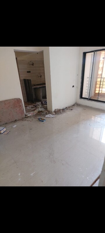 Room in 1 RK Apartment at Shreenath Parasnath Township, Boisar – for Sale