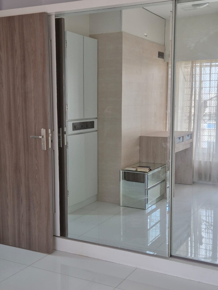 Bathroom, samartha-deep 2 Bedroom 1080 Sq.Ft. Apartment In Andheri West Mumbai 9094046