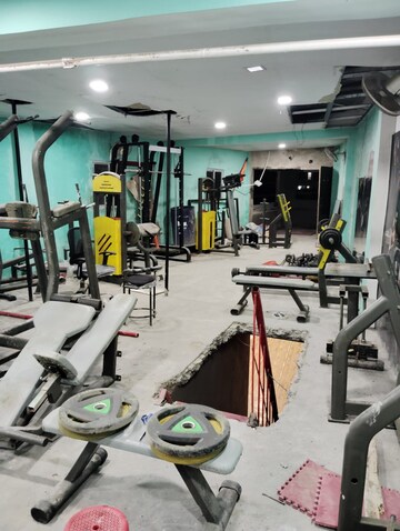  Showroom For Rent in Morabadi