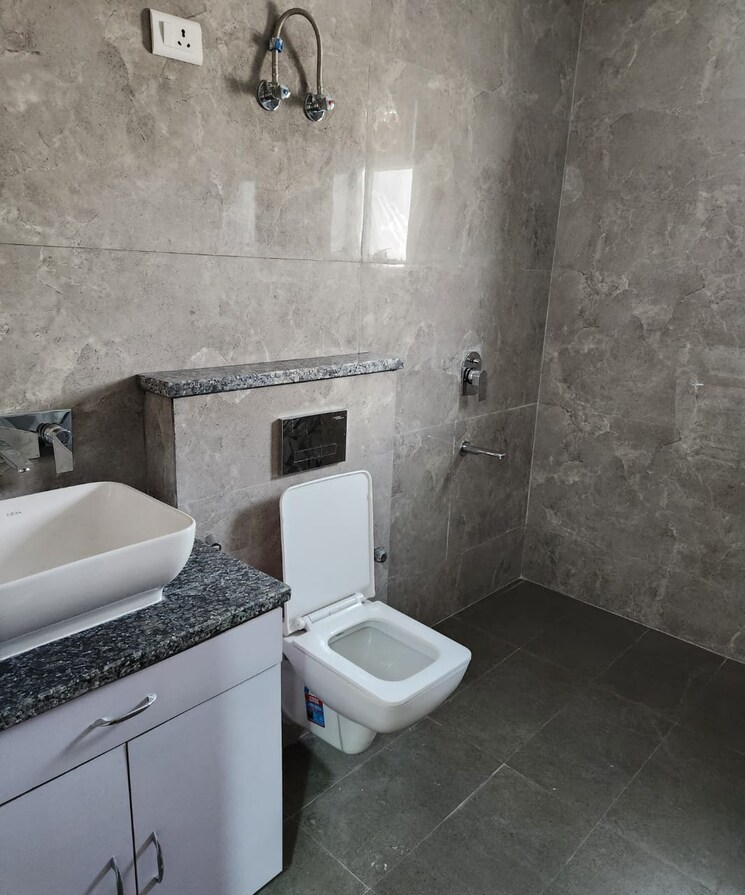 Bathroom, sector 9 3 Bedroom 1500 Sq.Ft. Builder Floor In Sector 9 Gurgaon 9094074